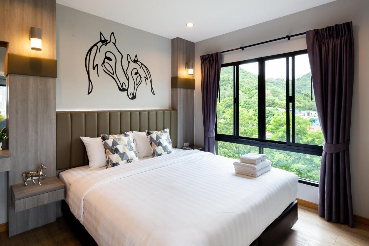 Horsehill Hotel Sriracha Si Racha Buitenkant foto