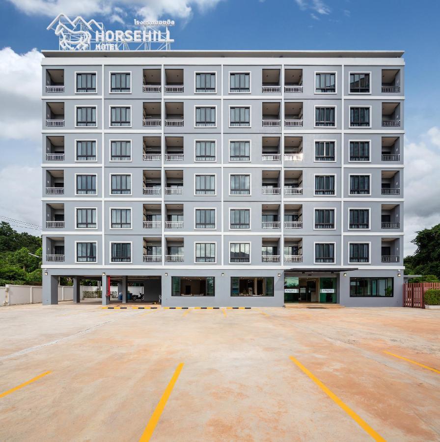 Horsehill Hotel Sriracha Si Racha Buitenkant foto